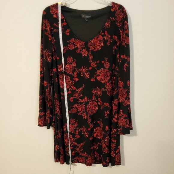 Connected Apparel Stretch Black/Burgundy/Red Long Flare Sleeve Shift Dress Sz 12 - Picture 2 of 10